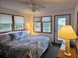 Ocracoke Harbor Inn