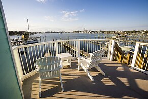 Ocracoke Harbor Inn