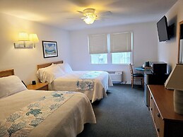 Ocracoke Harbor Inn