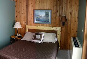 Lakewoods Resort & Lodge