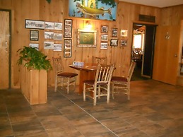 Lakewoods Resort & Lodge