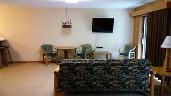 Lakewoods Resort & Lodge