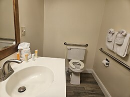 Otter Creek Inn