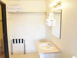 Otter Creek Inn
