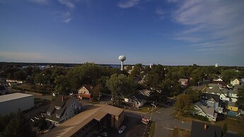 Otter Creek Inn