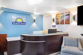 Oceanside Inn & Suites, a Days Inn by Wyndham