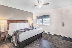 Oceanside Inn & Suites, a Days Inn by Wyndham