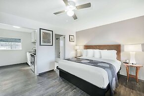 Oceanside Inn & Suites, a Days Inn by Wyndham