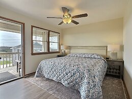 Lighthouse View Oceanfront Lodging