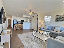 Lighthouse View Oceanfront Lodging