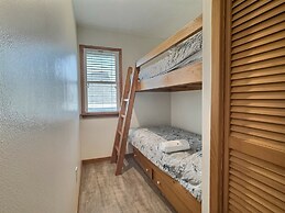 Lighthouse View Oceanfront Lodging