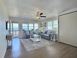 Lighthouse View Oceanfront Lodging