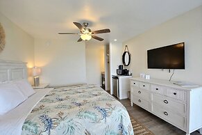 Lighthouse View Oceanfront Lodging