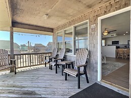 Lighthouse View Oceanfront Lodging