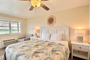 Lighthouse View Oceanfront Lodging