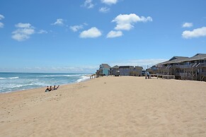 Lighthouse View Oceanfront Lodging