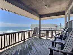 Lighthouse View Oceanfront Lodging