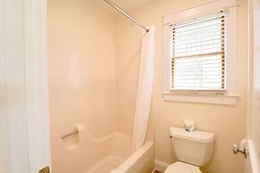 Lighthouse View Oceanfront Lodging