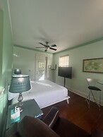 Front Street Inn