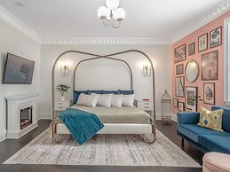 Front Street Inn