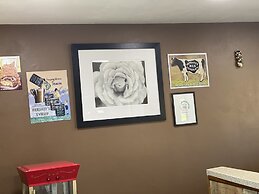 White Rose Motel - Hershey