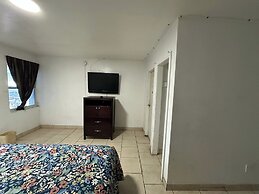 Antigua Motel by OYO Tampa US - 41