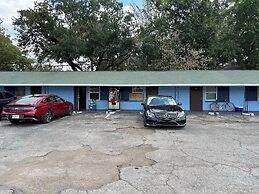 Antigua Motel by OYO Tampa US - 41