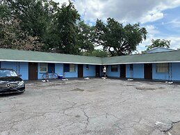 Antigua Motel by OYO Tampa US - 41