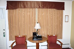 Maple Terrace Motel