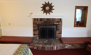Maple Terrace Motel