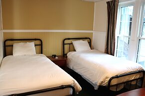 Maple Terrace Motel