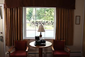 Maple Terrace Motel