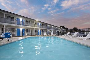 Days Inn by Wyndham Arroyo Grande/Pismo Beach