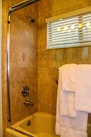 Hollywood Sands Resort