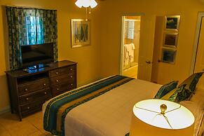 Hollywood Sands Resort