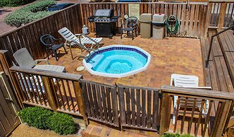 Hollywood Sands Resort