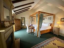 The Red Lion Inn Resort 1704