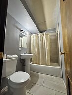 Best Motel By OYO Chicago I-90