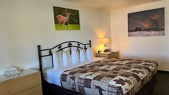 Antlers Inn