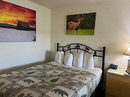 Antlers Inn