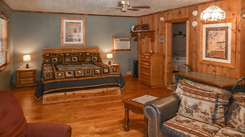 Whispering Pine Cabins