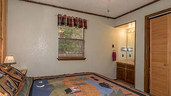 Whispering Pine Cabins