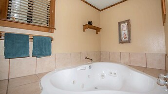 Whispering Pine Cabins