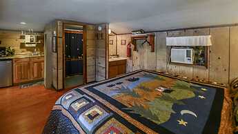 Whispering Pine Cabins