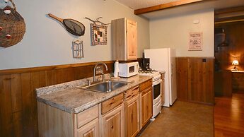 Whispering Pine Cabins