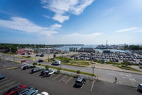 Rockland Harbor Hotel