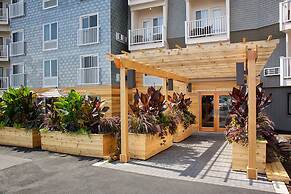 Rockland Harbor Hotel