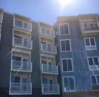 Rockland Harbor Hotel
