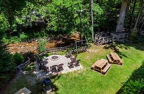 Maggie Valley Creekside Lodge