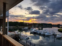 The Hotel at Cape Ann Marina